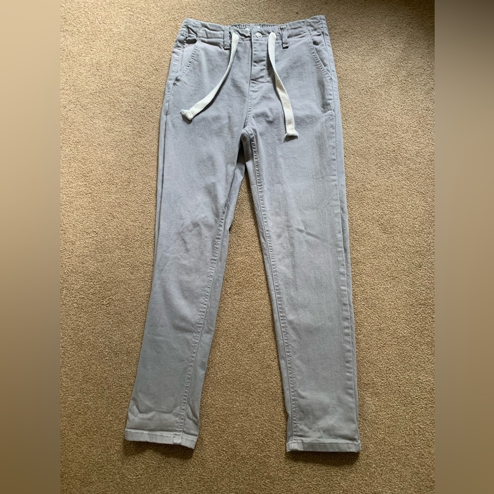 LN Kensie Jeans Gray Girlfriend midrise, half elastic waist, tie, size 2 26